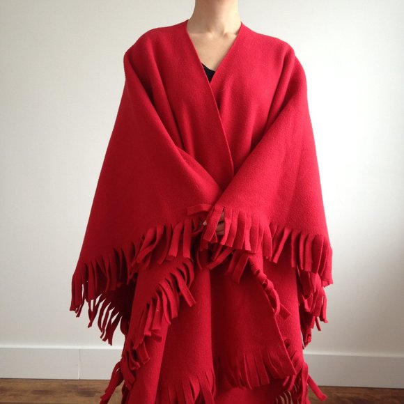 Huge Red Cozy Polar Fleece Poncho Blanket - Picture 4 of 10